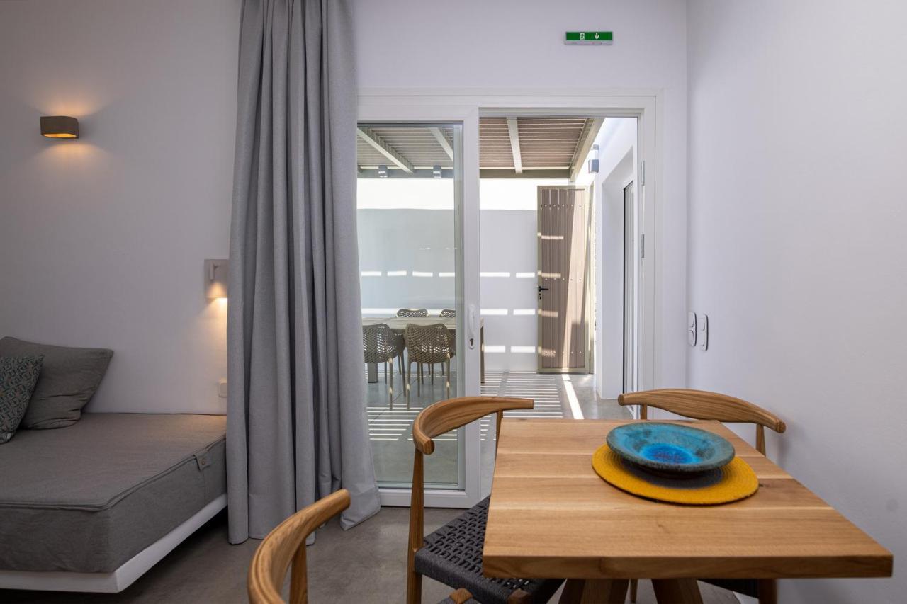 White Holidays Project Tinos Luaran gambar